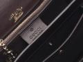 古馳-Gucci 1973- 淺綠色蟒蛇皮小號手提翻蓋包，配雙G 細節