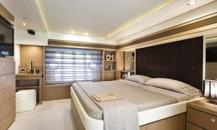 法拉帝-FERRETTI740