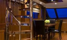 海上亞歷山大-85 MOTORYACHT