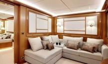 阿茲姆-BENETTI DELFINO 93