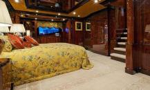 阿茲姆-BENETTI ULYSSES