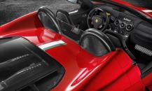 法拉利Scuderia Spider 16M