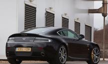 阿斯頓馬丁V8 Vantage