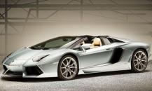 蘭博基尼AVENTADOR LP700-4 ROADSTER