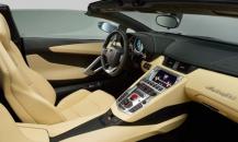 蘭博基尼Aventador LP700-4敞篷車