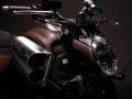 雅馬哈愛馬仕版Vmax摩托車