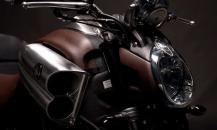 雅馬哈愛馬仕版Vmax摩托車