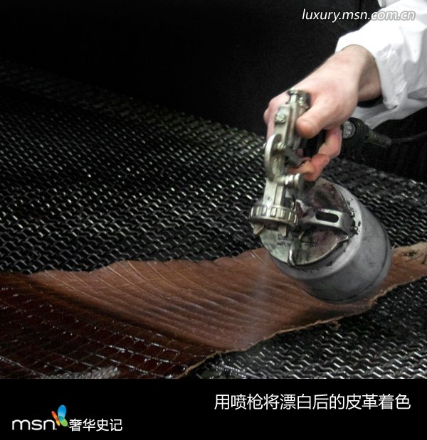 揭秘風靡全球的Gucci竹節包制作工序