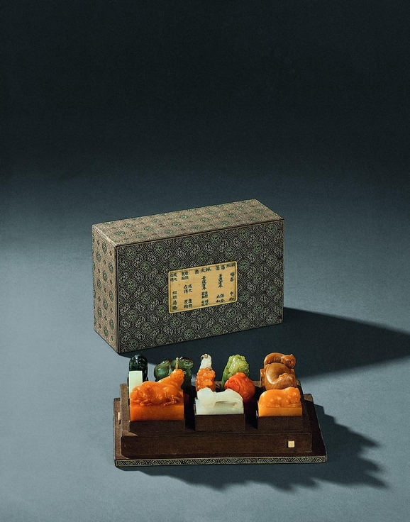 “石中帝王”田黃石