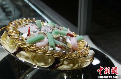 1.2億元天價帝王綠翡翠觀音亮相太原