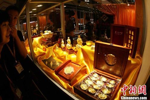 1.2億元天價帝王綠翡翠觀音亮相太原