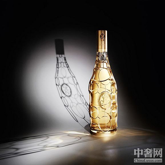 路易·侯德爾推出2002年份限量款頂級水晶香檳